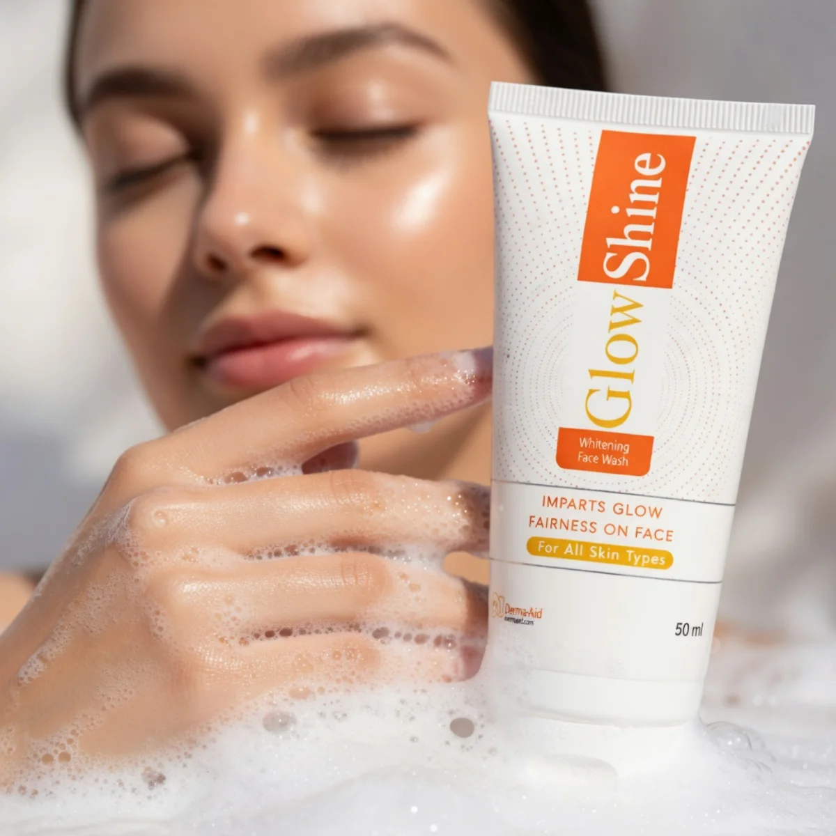 Glowshine Glycolic Acid Whitening Face Wash 2 glowing skin cleanser